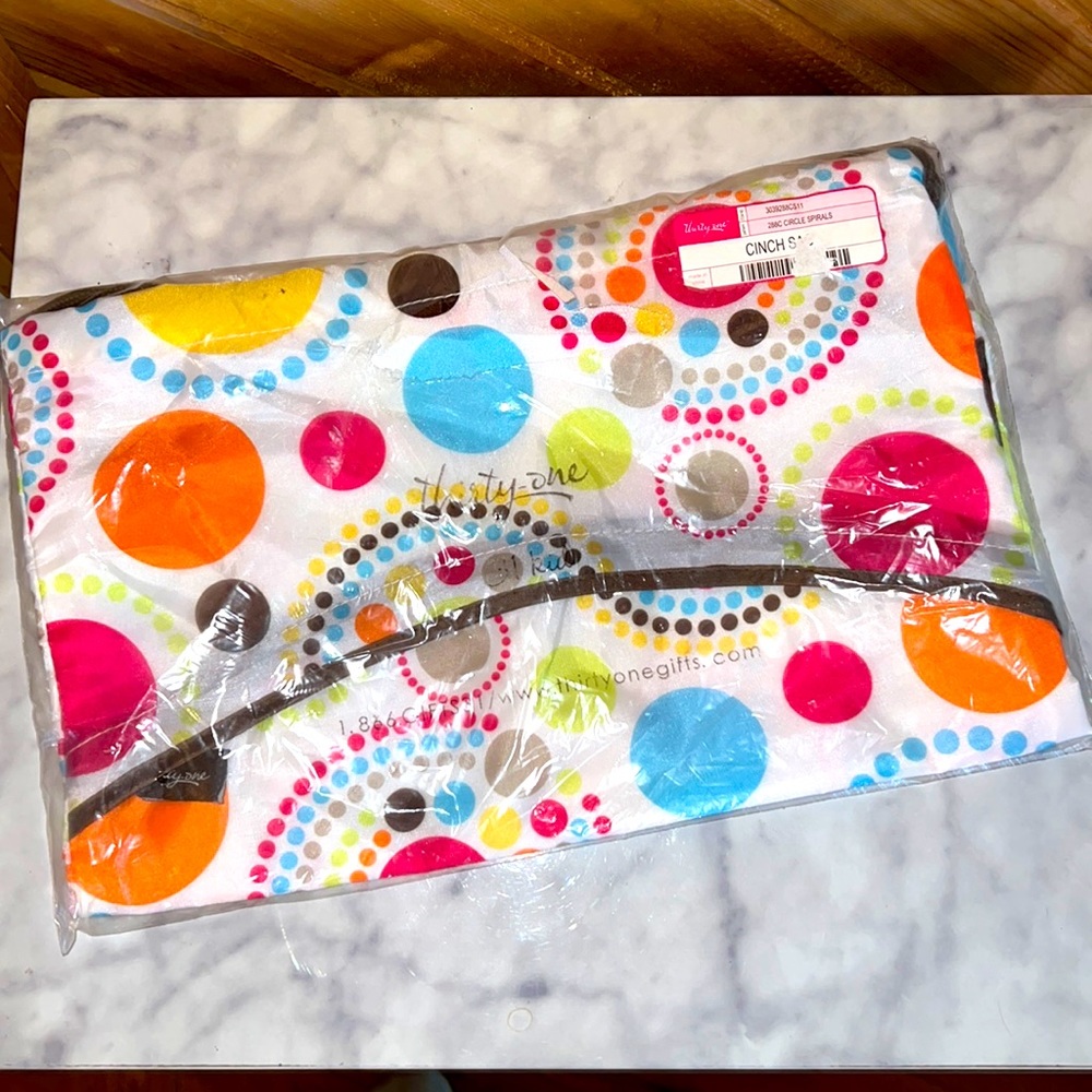 Cinch sac by thirty one Circle Spirals